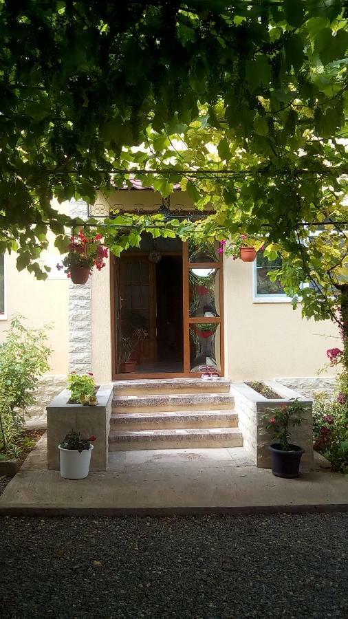Vila Andre Două Mai Екстериор снимка